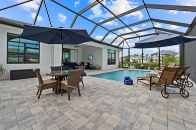This luxury single family Florida home is thoughtfully designed - photo 38
