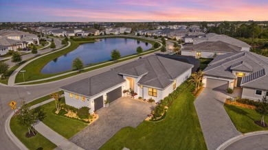 This luxury single family Florida home is thoughtfully designed - photo 47
