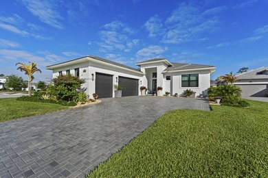 This luxury single family Florida home is thoughtfully designed - photo 49