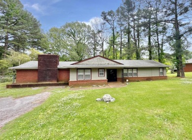 Lake Home For Sale in Memphis, Tennessee