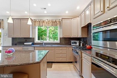 An extraordinary custom estate tucked away on a quiet cul-de-sac - photo 12