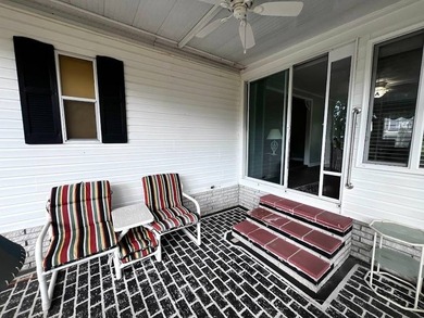 Tucked away at the end of the street, this charming 2-bedroom - photo 22