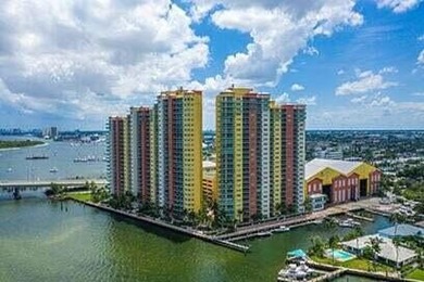 Beautifully updated 3rd floor unit. Gorgeous Intracoastal views - photo 29