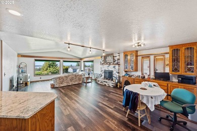 Stunning Custom Home with Panoramic Bay and Ocean Views - Dual - photo 8