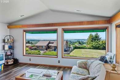 Stunning Custom Home with Panoramic Bay and Ocean Views - Dual - photo 9