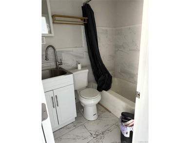 Investor's dream at 201 N Main St Unit #A Freeport! This - photo 9