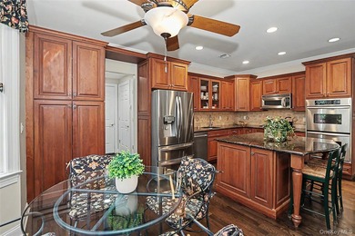 Stunning Valencia Ranch Villa located in The Greens at Half - photo 8
