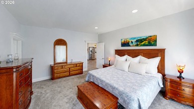SEASIDE LIVING AT ITS BEST! This gated, impeccably maintained - photo 17