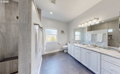SEASIDE LIVING AT ITS BEST! This gated, impeccably maintained - photo 18