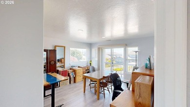 SEASIDE LIVING AT ITS BEST! This gated, impeccably maintained - photo 25
