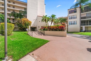 (private lake, pond, creek) Condo For Sale in Pompano Beach Florida