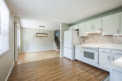 Welcome home to this beautifully maintained 3-bedroom - photo 11