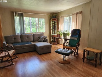 Tucked away on a private road in a charming coastal Oregon town - photo 11