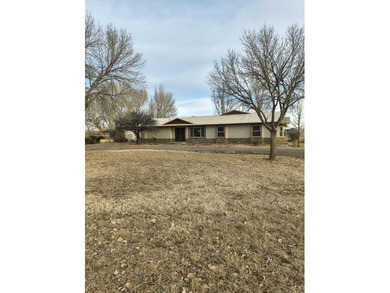 Live out in the country on this pristeen 5 acre tract of clean