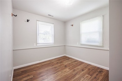 Welcome home to this beautifully maintained 3-bedroom - photo 23