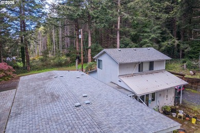 Tucked away on a private road in a charming coastal Oregon town - photo 39