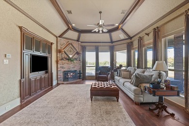 Welcome to 2021 Kings Pass, an exquisite luxury residence - photo 11