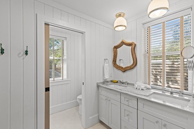 Charming Vintage Cottage & Carriage House in Historic Old - photo 12