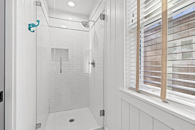 Charming Vintage Cottage & Carriage House in Historic Old - photo 13