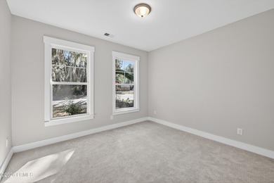 NEW PRICE $469,990 - MOVE-IN READY!! The 'Amelia' is a three - photo 14