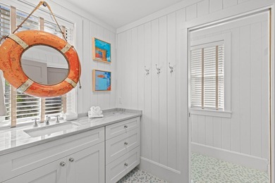 Charming Vintage Cottage & Carriage House in Historic Old - photo 15
