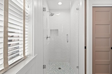 Charming Vintage Cottage & Carriage House in Historic Old - photo 16