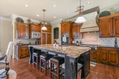 Welcome to 2021 Kings Pass, an exquisite luxury residence - photo 16
