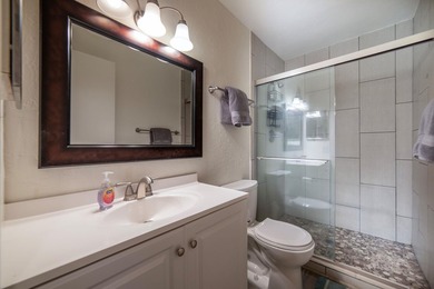 Excellent renovated studio unit located in the sweet spot of - photo 16