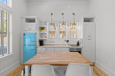 Charming Vintage Cottage & Carriage House in Historic Old - photo 23