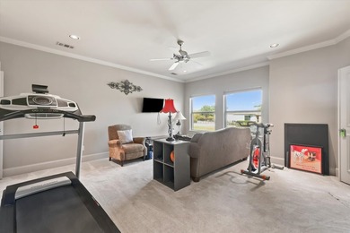 Welcome to 2021 Kings Pass, an exquisite luxury residence - photo 27