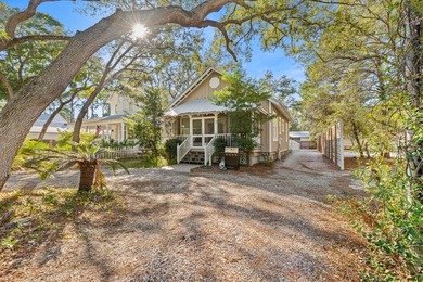 Charming Vintage Cottage & Carriage House in Historic Old - photo 34