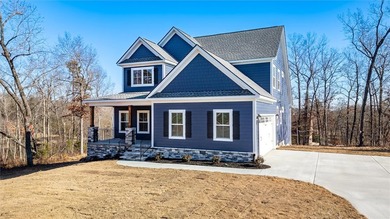 Welcome Home! This brand-new 4-bedroom, 3.5-bath home, expertly - photo 2
