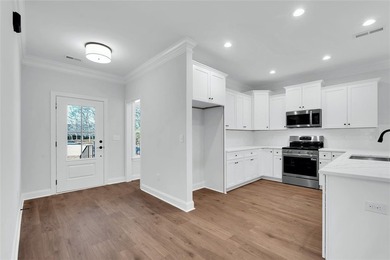 Welcome Home! This brand-new 4-bedroom, 3.5-bath home, expertly - photo 3