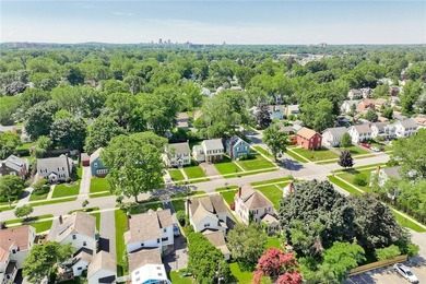 Welcome to 136 Hoover Road! This 1935 Colonial offers 4 spacious - photo 5