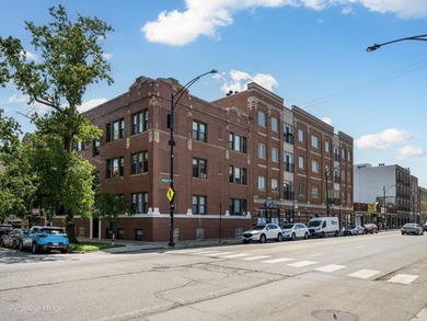 Perfectly situated in Chicago's vibrant Southport Corridor, this - photo 1
