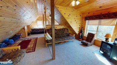 Looking for privacy? This furnished fishing, hunting, and family - photo 22