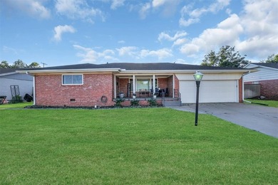 (private lake, pond, creek) Home For Sale in Altus Oklahoma