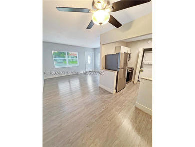Exceptional investment opportunity in Coconut Grove! This - photo 8