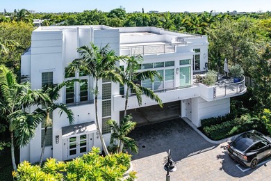 Contemporary Art Deco free-standing building offering true - photo 50