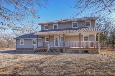 Truman Lake Home For Sale in Osceola Missouri