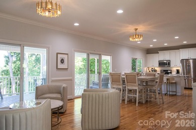 Gorgeous lake front home situated on 200 feet of shoreline - photo 11