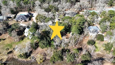 Welcome to an exceptional waterfront opportunity in the heart of - photo 15