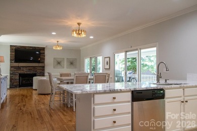 Gorgeous lake front home situated on 200 feet of shoreline - photo 16