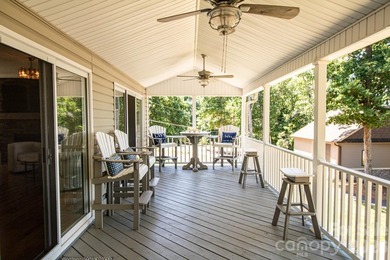 Gorgeous lake front home situated on 200 feet of shoreline - photo 21