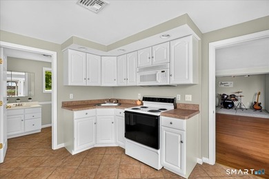 Two distinct homes. One extraordinary address. Both equal in - photo 24