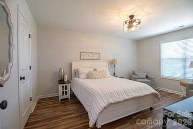 Gorgeous lake front home situated on 200 feet of shoreline - photo 29