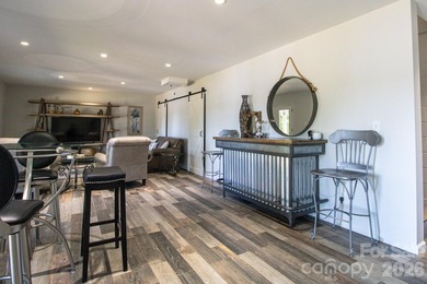 Gorgeous lake front home situated on 200 feet of shoreline - photo 34