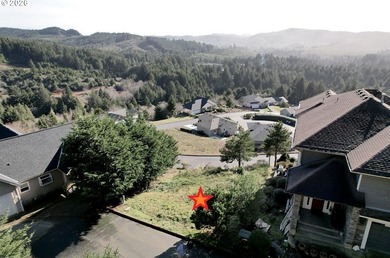 This lot lies perched up on the hill where you would get that - photo 10
