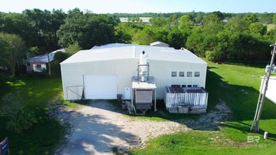 Discover the ideal blend of residential comfort and commercial - photo 4