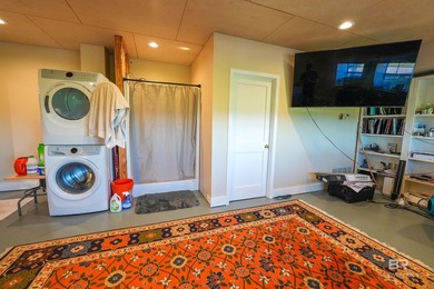 Discover the ideal blend of residential comfort and commercial - photo 8